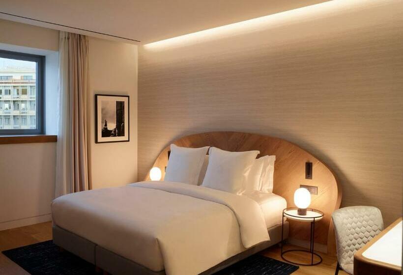 Классический Номер, Xenodocheio Milos