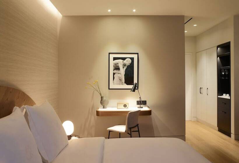 Классический Номер, Xenodocheio Milos