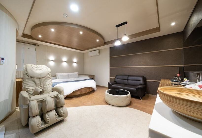 スタンダードルーム, Gimpo Drive In Hotel Laboum