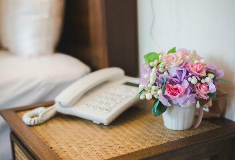 חדר סופריור, Chada Mantra