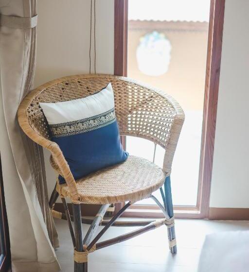 חדר סופריור, Chada Mantra