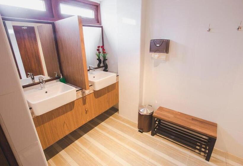 חדר משפחתי, Chada Mantra