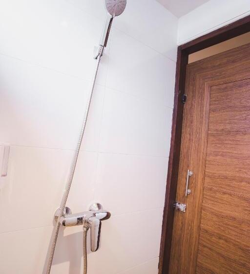 חדר משפחתי, Chada Mantra