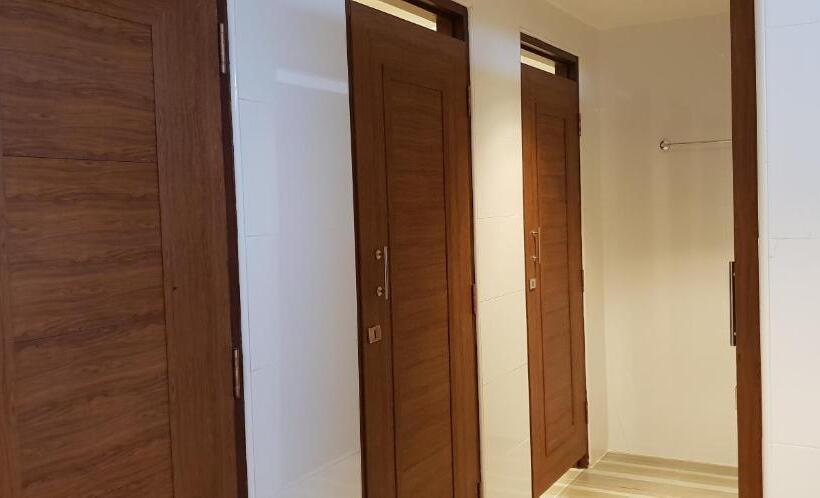 חדר משפחתי, Chada Mantra