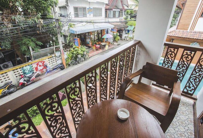 חדר סופריור, Chada Mantra