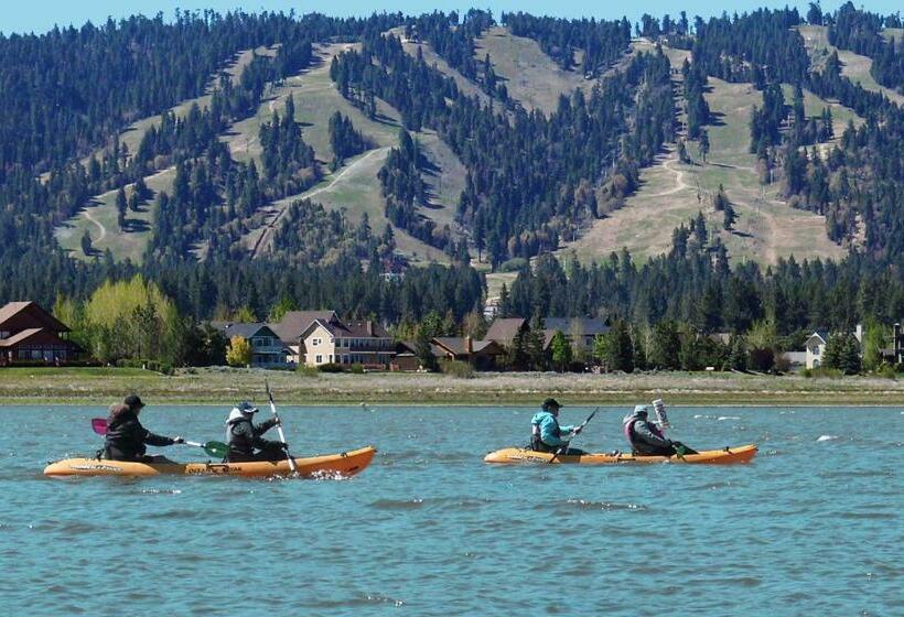 غرفة قياسية مطلّة علي الحديقة, Suite With Tv, Desk, And Private Bathroom