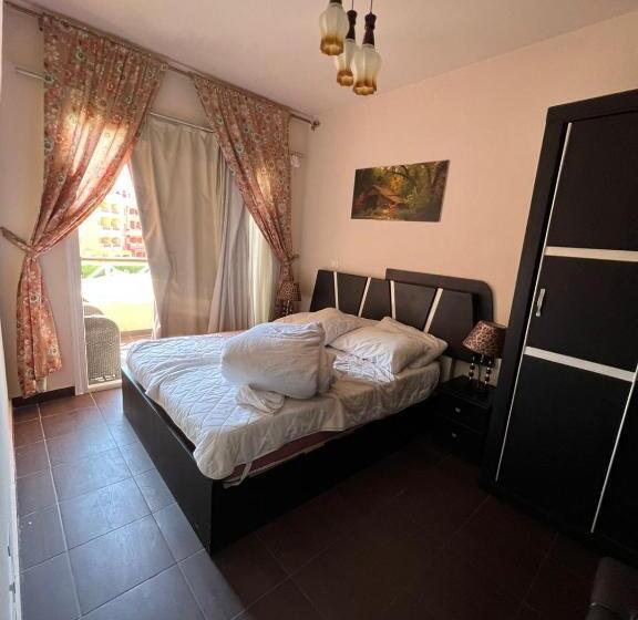 آپارتمان 1 خوابه با چشم‌انداز استخر, Porto Sharm Vib Suites