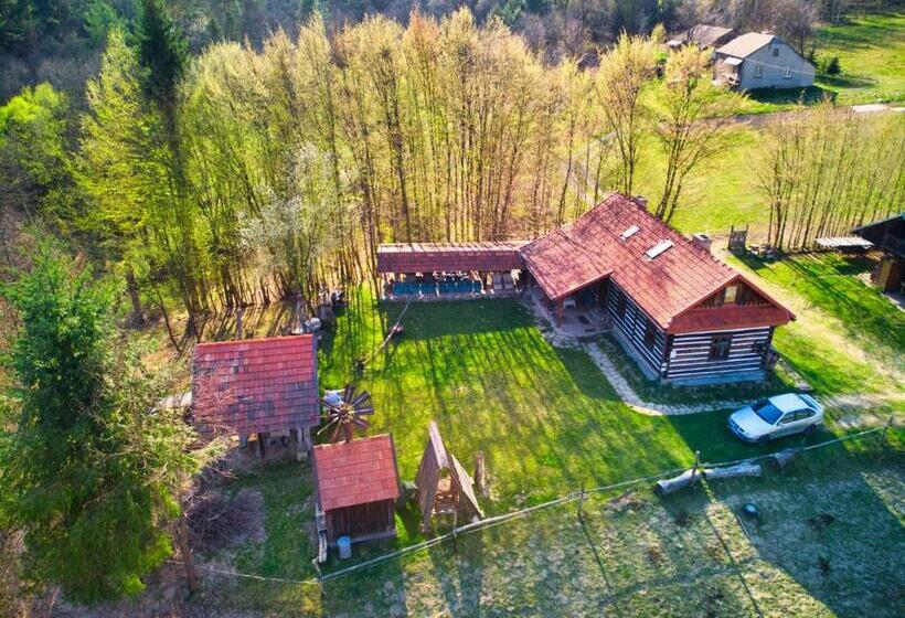 ３ベッドルームハウス, Gospodarstwo Agroturystyczne Paryja