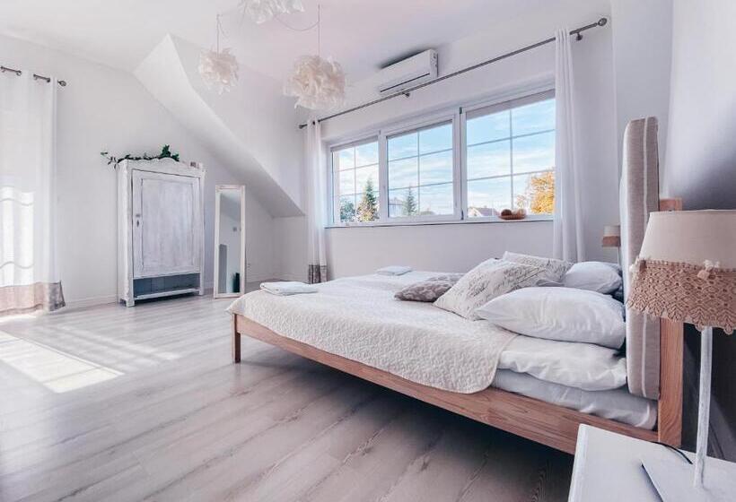 חדר סטנדרט עם מרפסת, Piławski Dwór