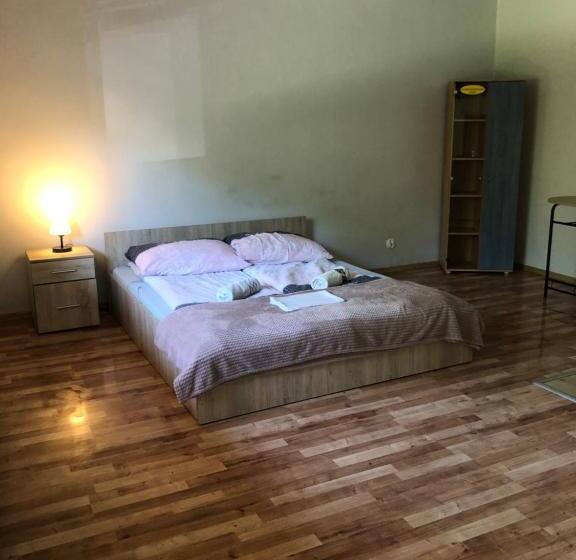 Номер Deluxe, Tarnica