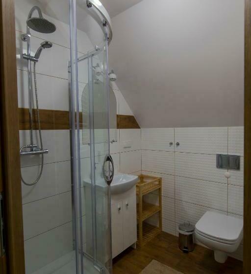 غرفة عائلية, Bacówka Na Zadzielu