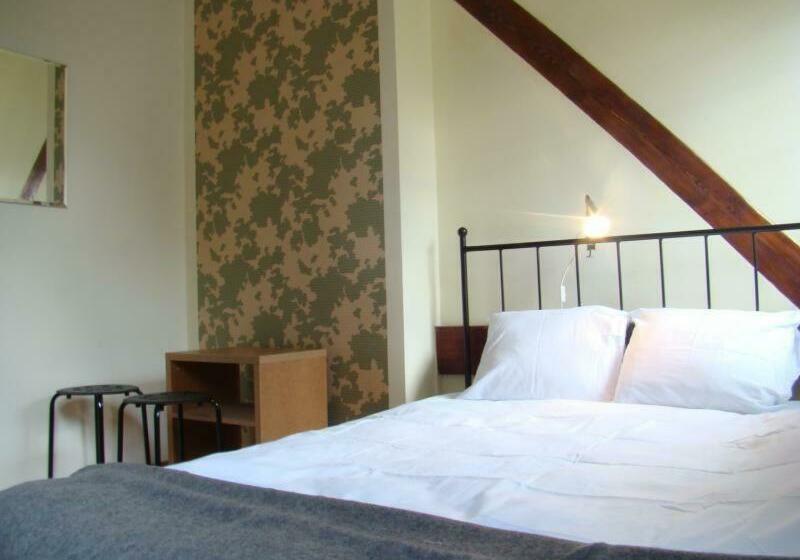 Номер Стандарт Совместная Ванная, Hostel Baza 15