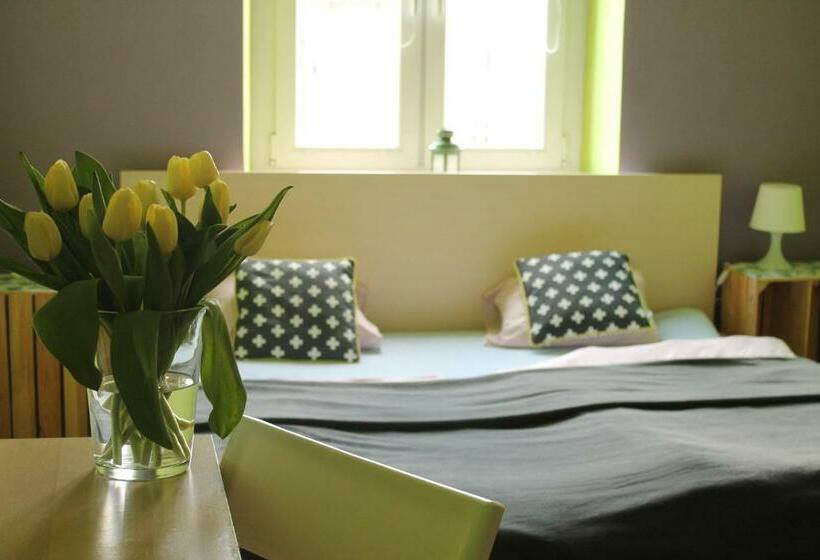 Номер Стандарт Совместная Ванная, Hostel Centrum Sabot