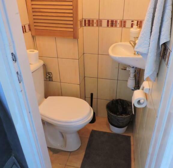 Номер Стандарт Четырехместный Совместный Санузел, Hostel Centrum Sabot