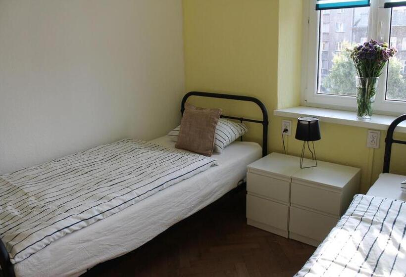 Кровать в Общей Комнате, Hostel Centrum Sabot