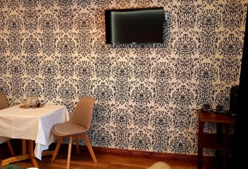 デラックスルーム, Antonówka