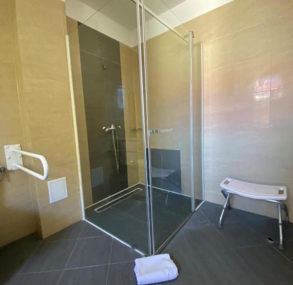 适合残疾人使用的标准间, Ośrodek Warszawianka