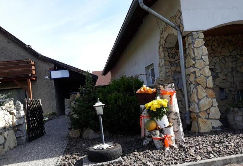 חדר סטנדרט, Pod Piramidą