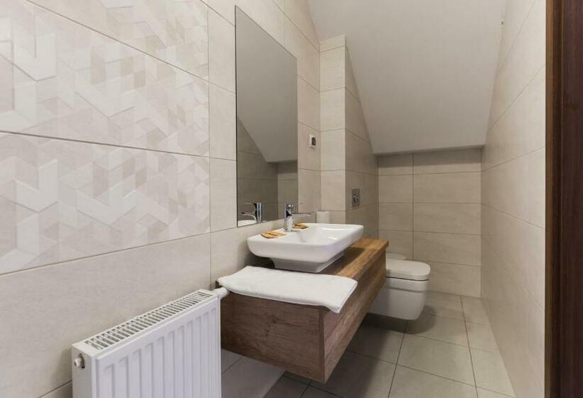 经济四人房间, Villa Con Amore