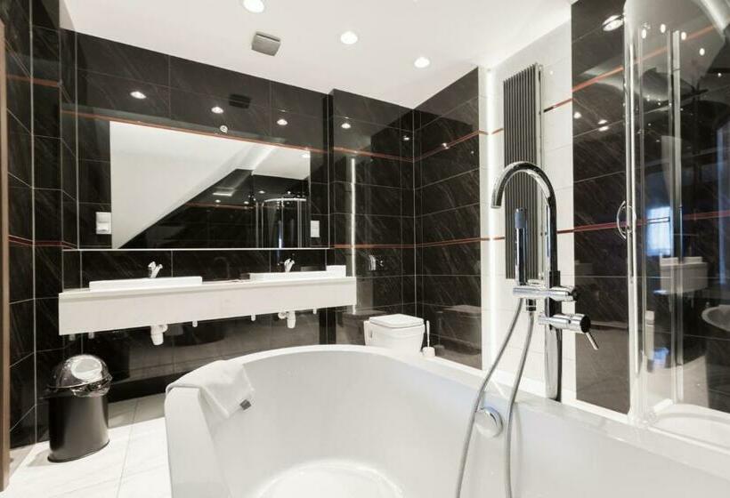 带1个卧室的带阳台的公寓, Villa Con Amore