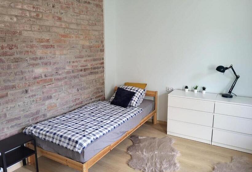 スタンダードトリプルルーム, Lemuria Hostel Wrocławska Centrum