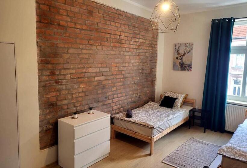 スタンダードルーム, Lemuria Hostel Wrocławska Centrum