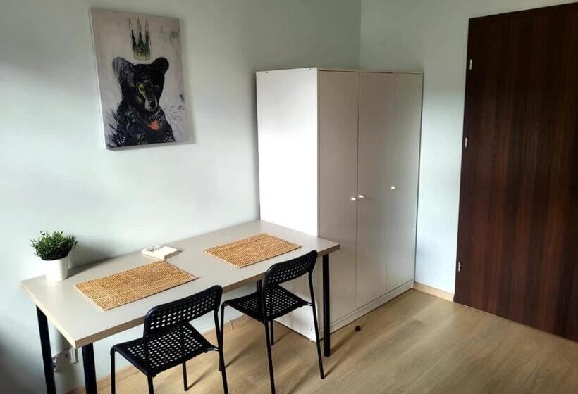 スタンダードトリプルルーム, Lemuria Hostel Wrocławska Centrum