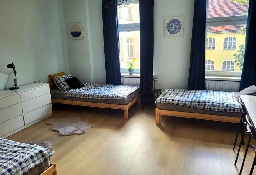 Номер Стандарт Трехместный, Lemuria Hostel Wrocławska Centrum