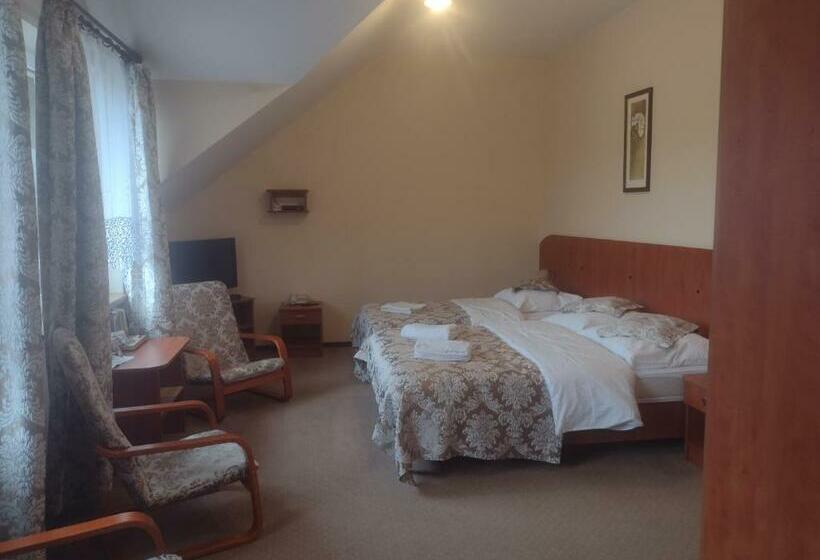 Номер Стандарт Трехместный, Motel Zadoil