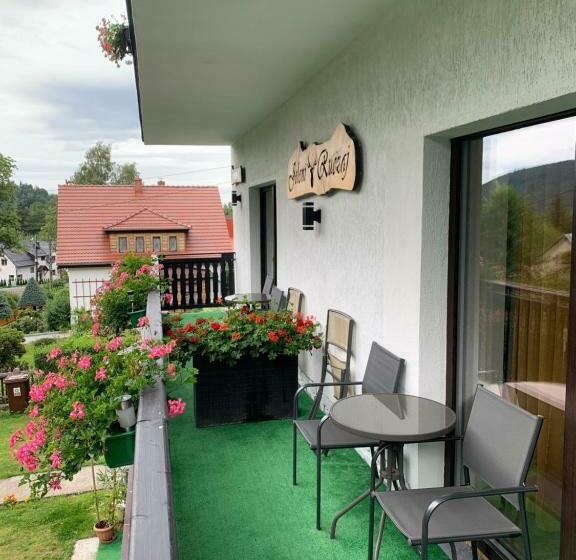 غرفة قياسية رباعية, Jeleni Ruczaj