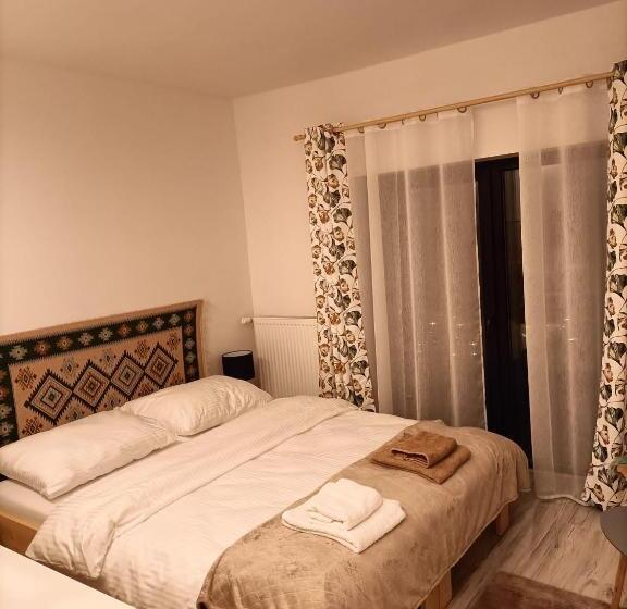 غرفة قياسية مزوَّدة بشُرفة, Jeleni Ruczaj