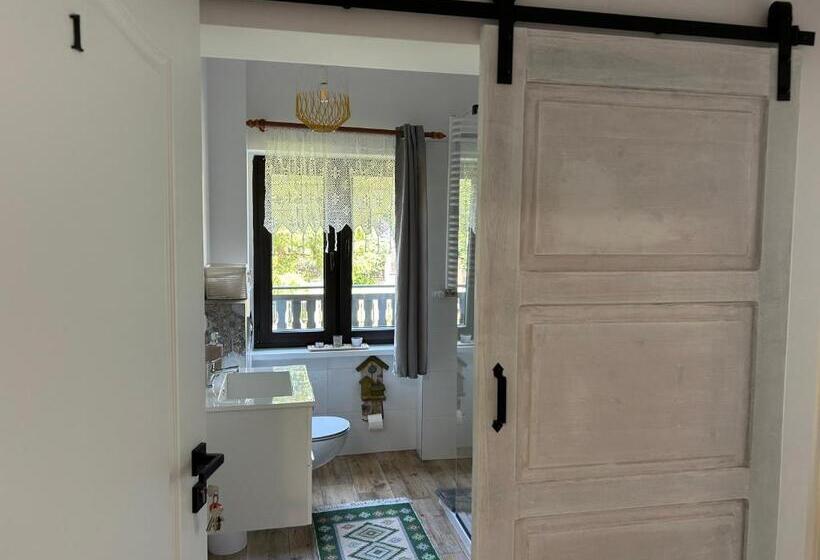 غرفة قياسية مزوَّدة بشُرفة, Jeleni Ruczaj