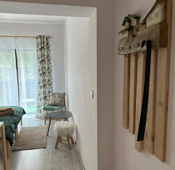 غرفة قياسية مزوَّدة بشُرفة, Jeleni Ruczaj