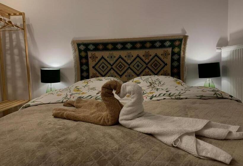 غرفة قياسية مزوَّدة بشُرفة, Jeleni Ruczaj