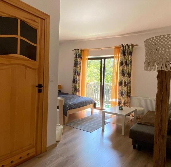 غرفة قياسية رباعية, Jeleni Ruczaj