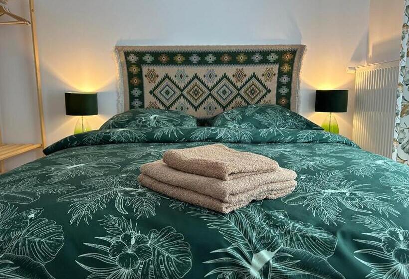 غرفة قياسية مزوَّدة بشُرفة, Jeleni Ruczaj