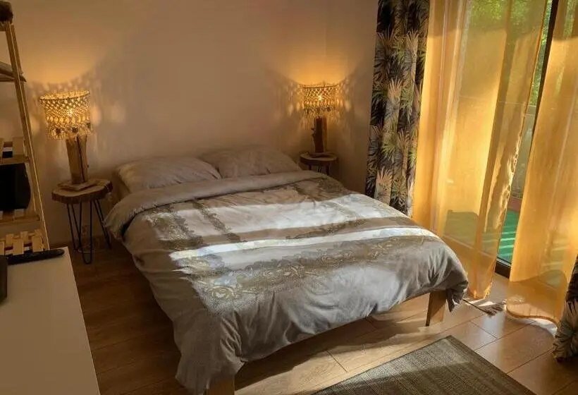 Standard Neljän Hengen Huone Parveke, Jeleni Ruczaj
