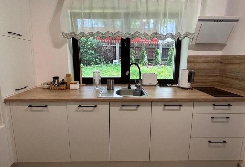 شقة غرفة واحدة, Jeleni Ruczaj