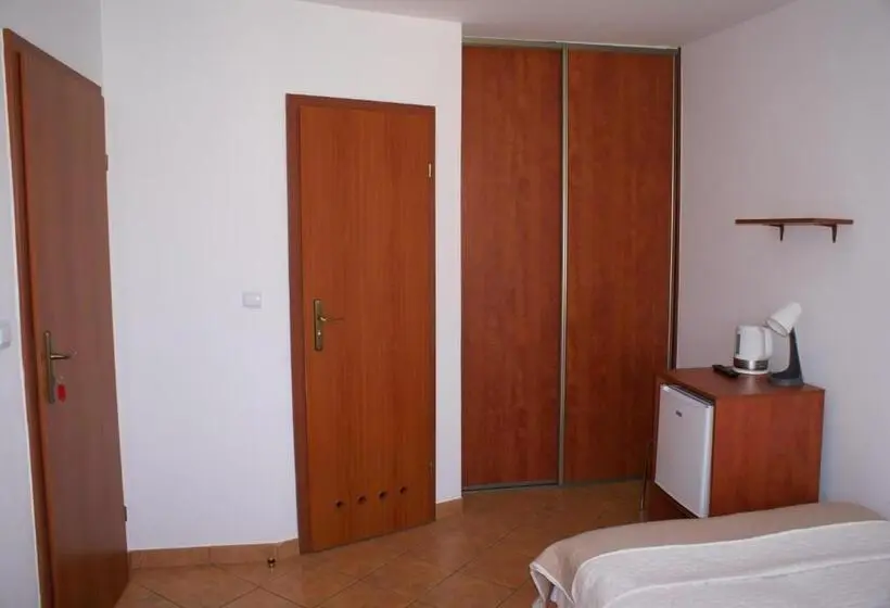 Deluxe Neljän Hengen Huone, Natural Mielno
