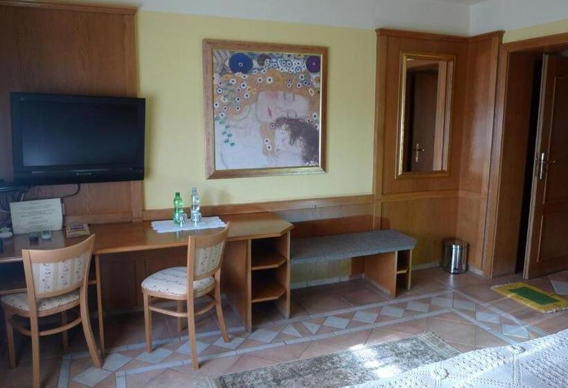 غرفة كلاسيكية, Gościniec Stara Kuźnia