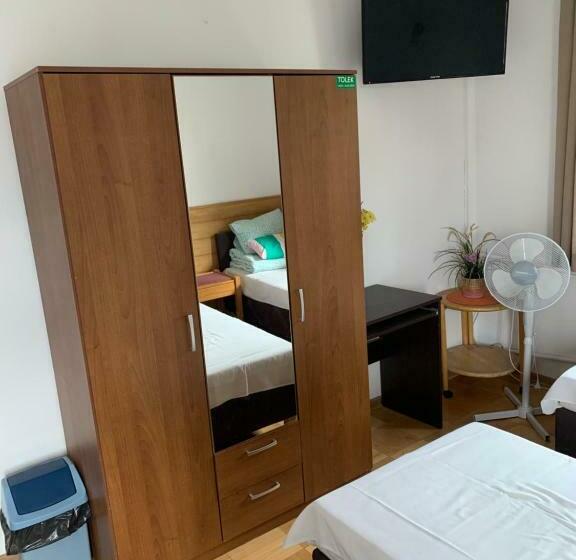 חדר סטנדרט לשלושה, Kwatery Pracownicze Tolek