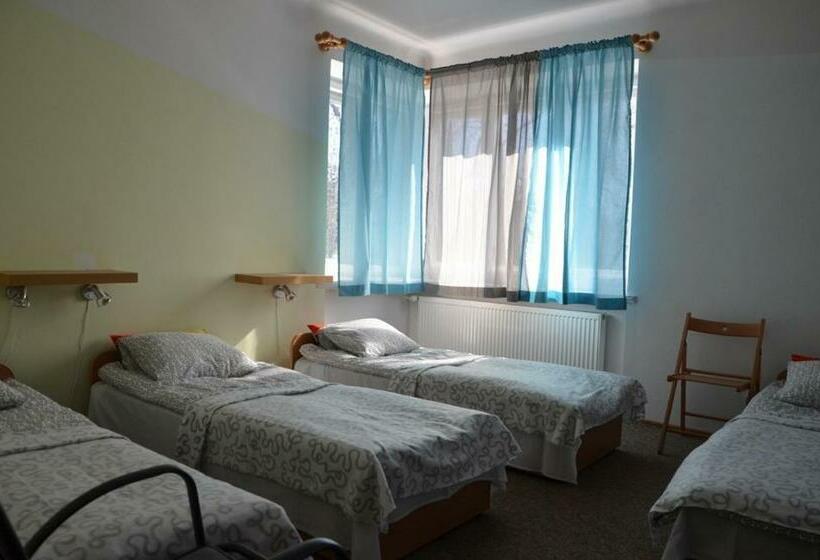 اتاق استاندارد سه نفره, Kwatery Pracownicze Tolek