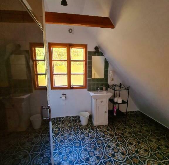 スタンダード４人部屋, Oberża Pod Złotym Prosiakiem