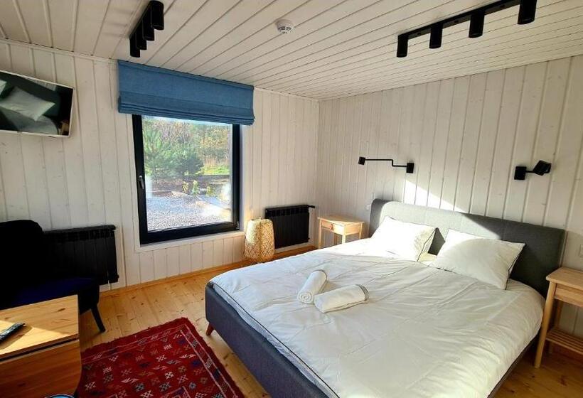 １ベッドルームアパートメント, Oberża Pod Złotym Prosiakiem