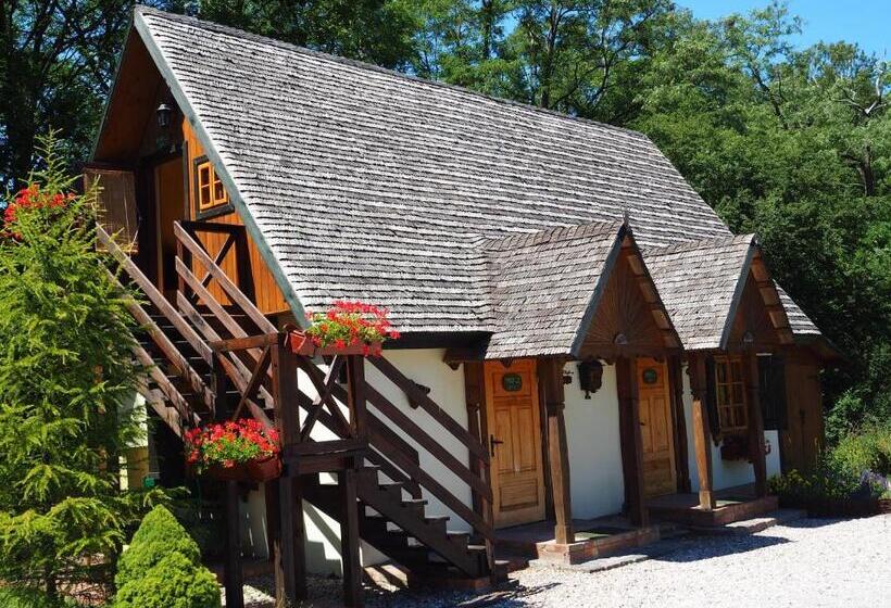 スタンダードルーム, Oberża Pod Złotym Prosiakiem