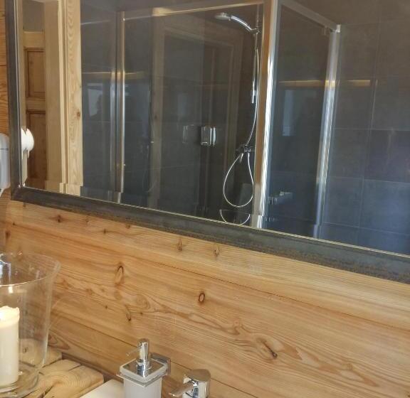 דירת חדר דלוקס, Zajazd Karczma Zagłoba