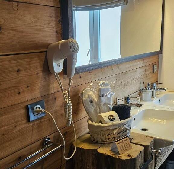 דירת חדר דלוקס, Zajazd Karczma Zagłoba