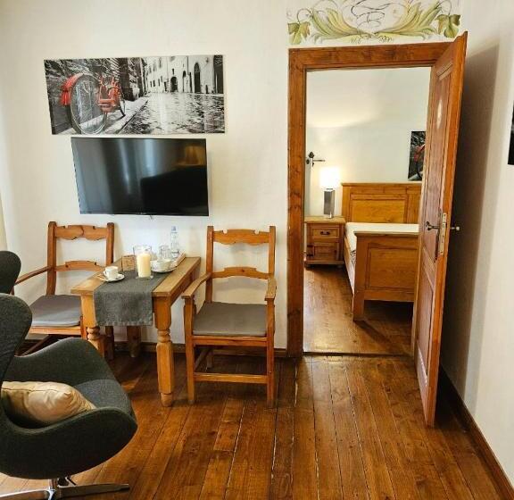 דירת שני חדרים, Zajazd Karczma Zagłoba