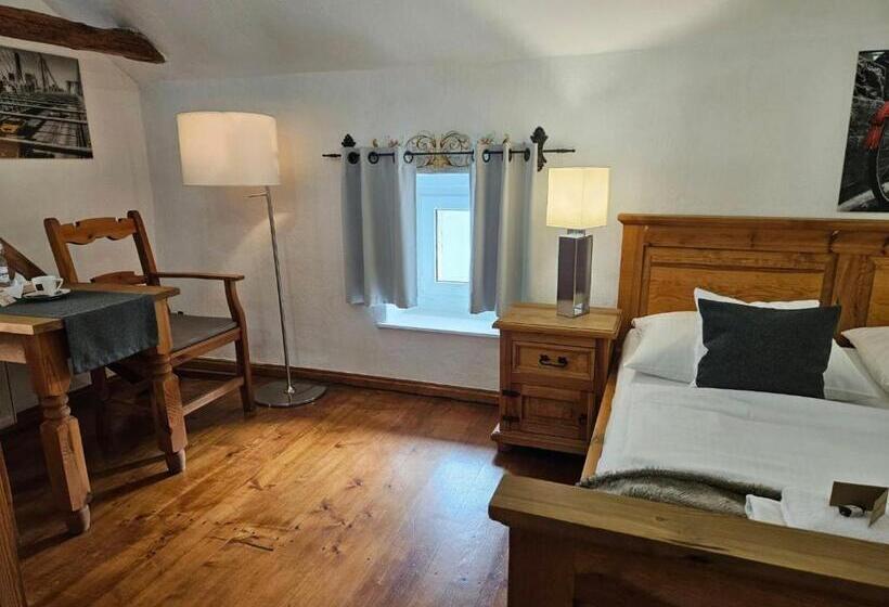 דירת שני חדרים, Zajazd Karczma Zagłoba