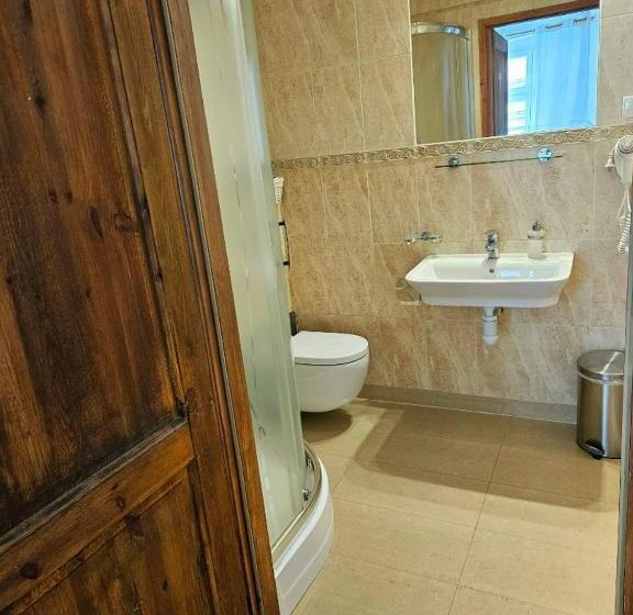 דירת שני חדרים, Zajazd Karczma Zagłoba